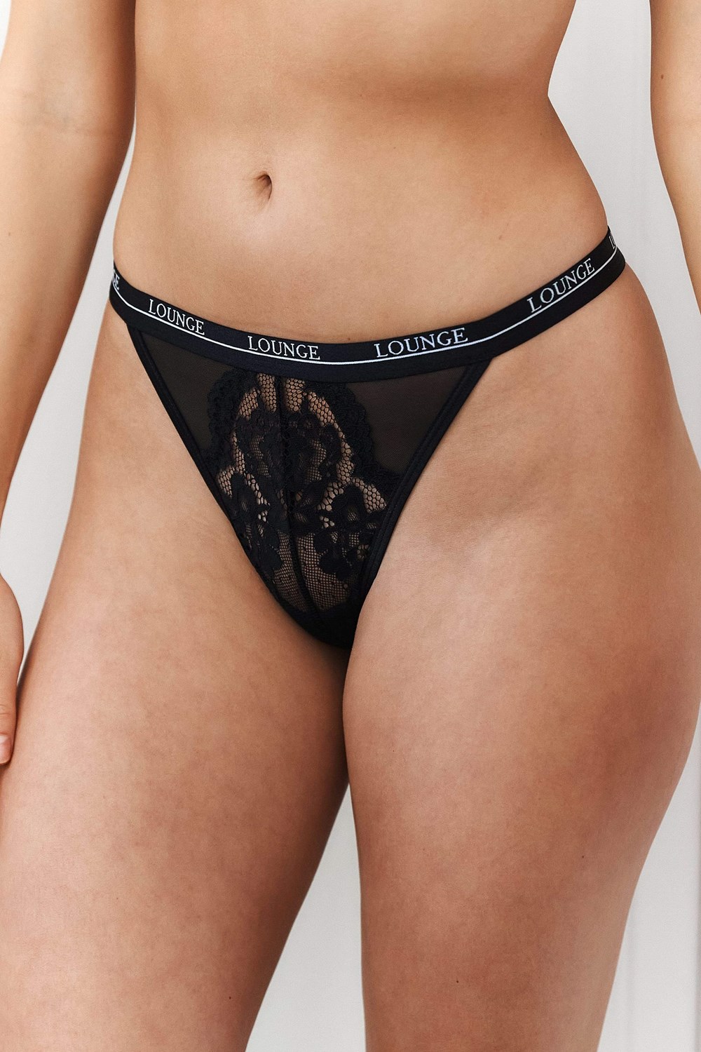 Lounge Underwear Blossom String Svarta | AEMP-17052