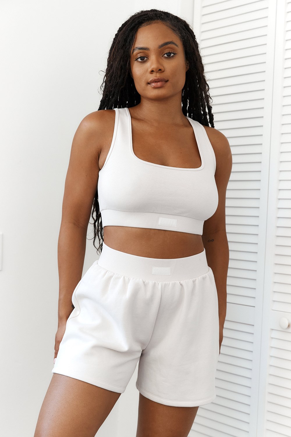 Lounge Underwear Essential Crop Top & Shorts Set Grädde | MRZX-01369