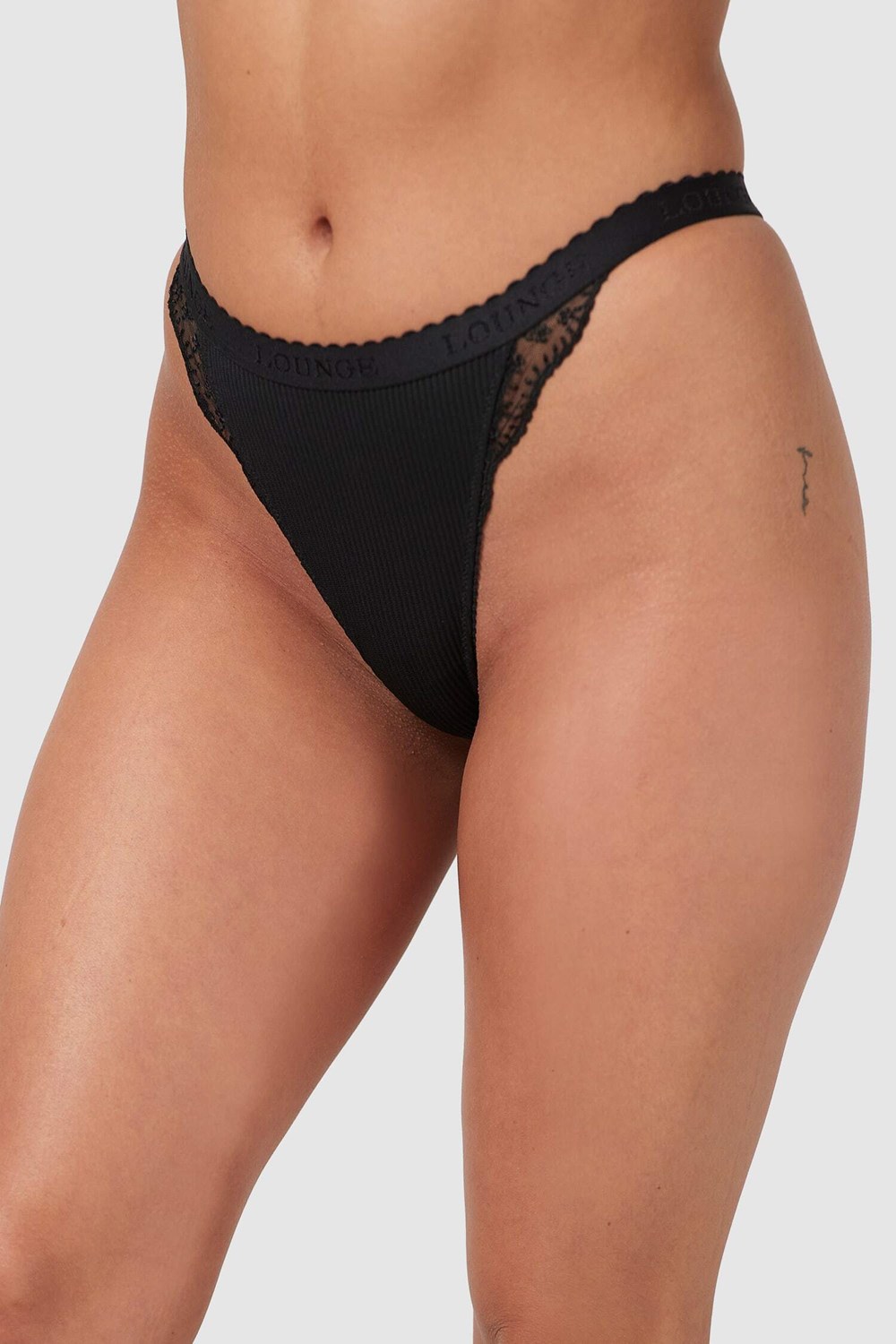 Lounge Underwear Räfflad String Svarta | ZGSU-27046