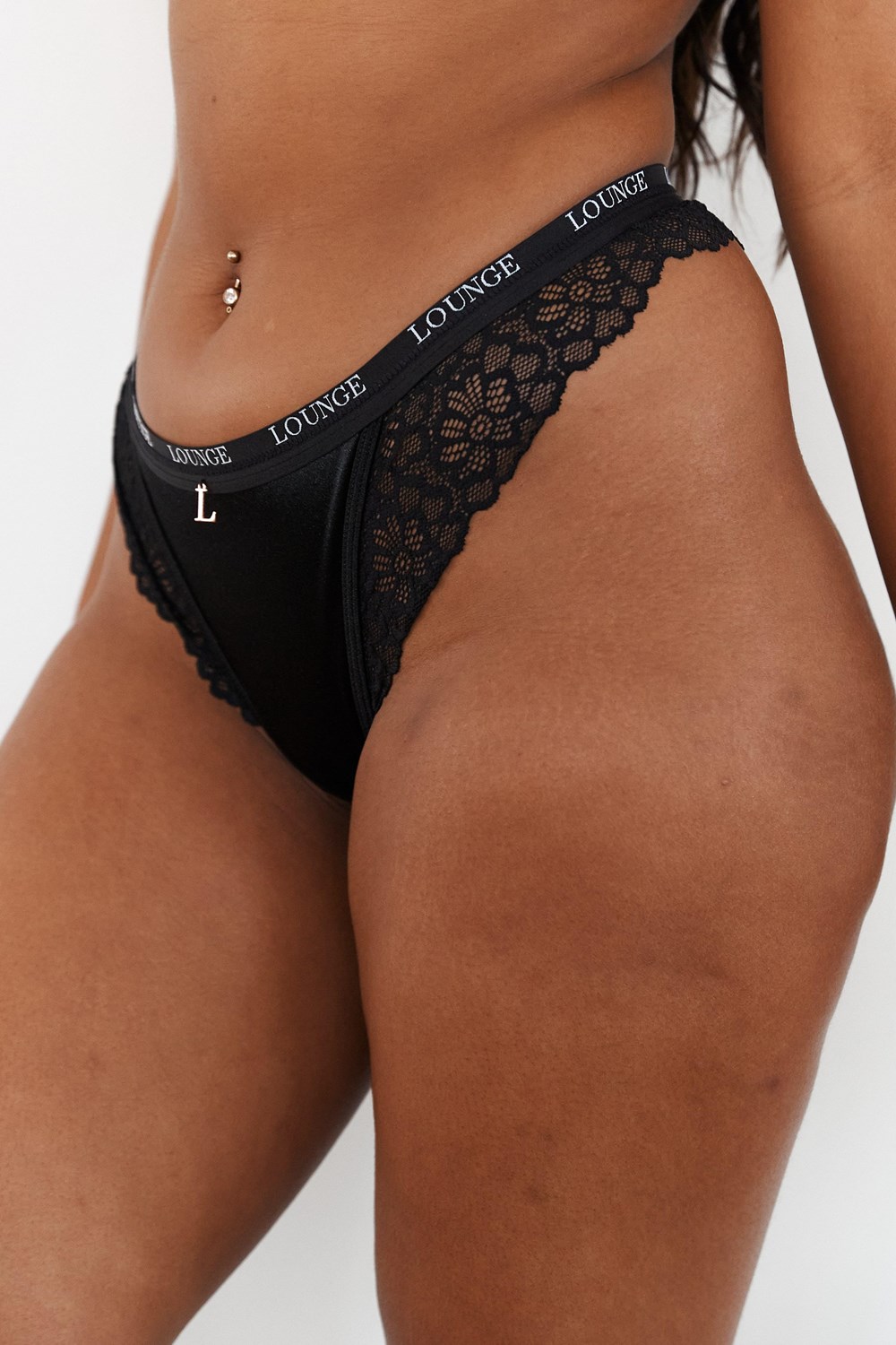 Lounge Underwear Silk String Svarta | SZIW-87154