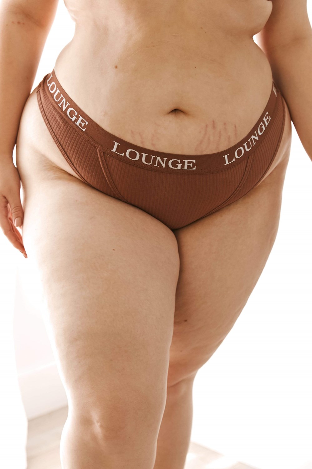 Lounge Underwear Ultra Bekvämlighet Räfflad String Mocha | JFKS-72895