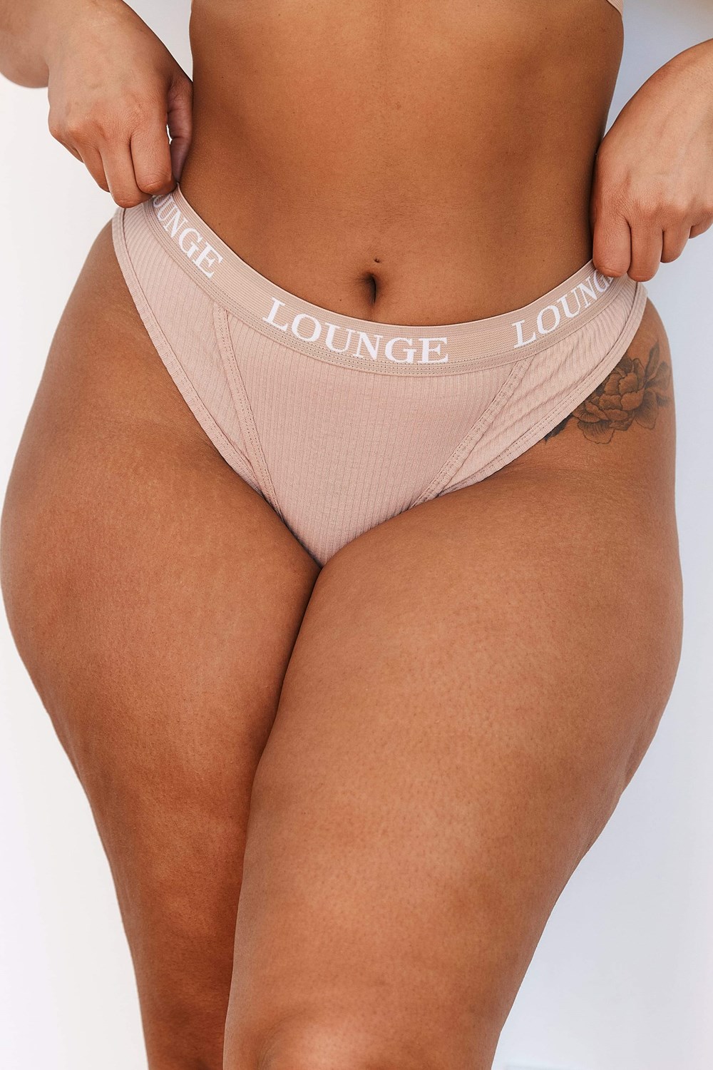 Lounge Underwear Ultra Bekvämlighet Räfflad String Taupe | ZEJT-06721