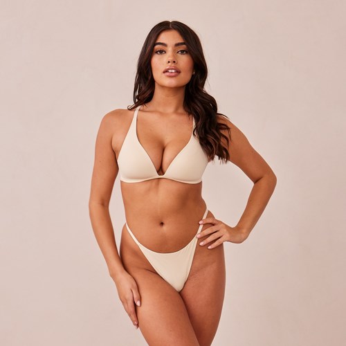 Lounge Underwear Light Non-wire Plunge T-shirt Bra & String/Briefs Set Latte | IJMG-30762