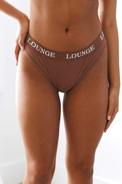 Lounge Underwear Ultra Bekvämlighet Räfflad String Mocha | JFKS-72895